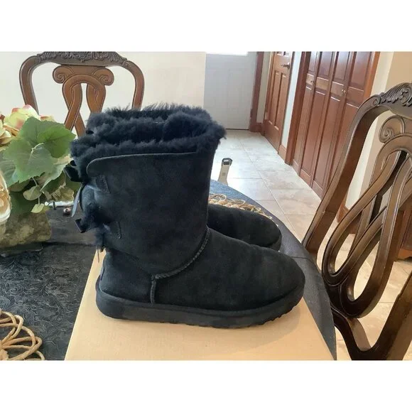 Pre Owned UGG Australia Bailey Bow Women's Boots Black - Size 9 - Picture 5 of 7